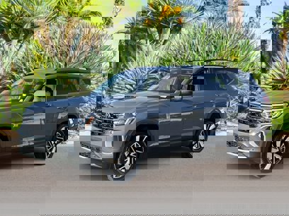 New 2025 Volkswagen Atlas SE