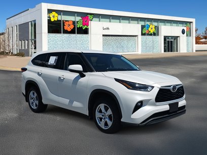 Used 2021 Toyota Highlander LE