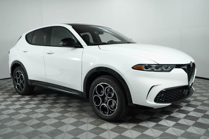 New 2025 Alfa Romeo Tonale w/ Premium Package