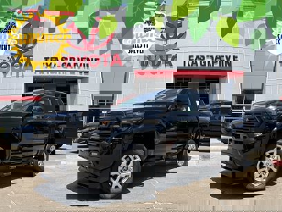New 2025 Toyota Tacoma SR5
