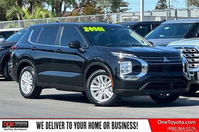 Used 2024 Mitsubishi Outlander ES