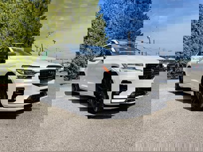 New 2024 Volvo S60 B5 Plus w/ Climate Package
