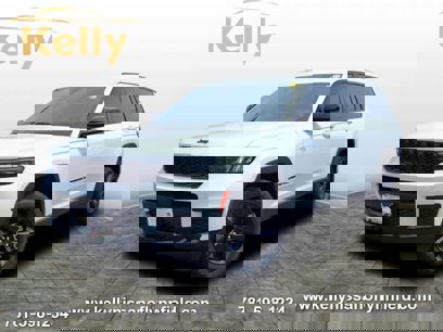 Used 2023 Jeep Grand Cherokee L Laredo