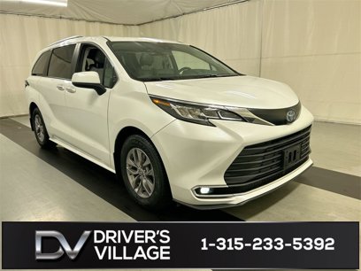 Used 2022 Toyota Sienna XLE