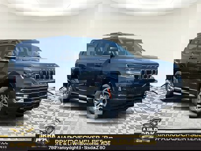 New 2024 Jeep Wagoneer L 4WD w/ HD Trailer Tow Package