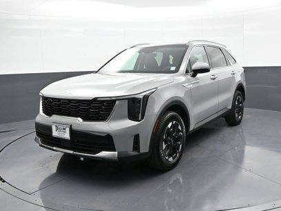 Certified 2025 Kia Sorento S w/ Panoramic Sunroof Package