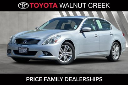 Used 2013 INFINITI G37 Journey w/ Premium Pkg