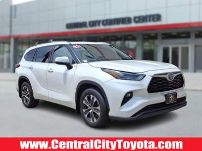 Used 2021 Toyota Highlander XLE