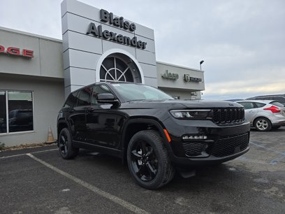 New 2025 Jeep Grand Cherokee Limited w/ Black Appearance Package