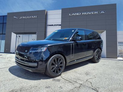 New 2025 Land Rover Range Rover SE