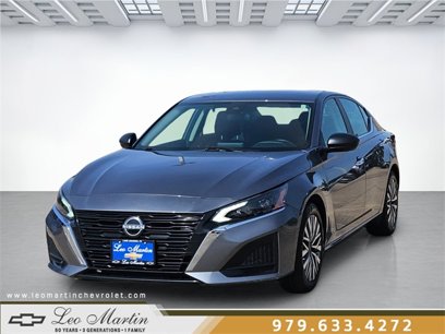 Used 2024 Nissan Altima 2.5 SV