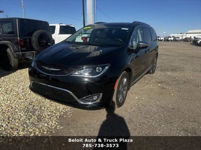 Certified 2020 Chrysler Pacifica Limited w/ Advanced Safetytec Group