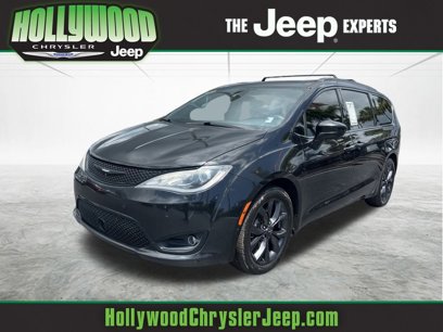 Used 2019 Chrysler Pacifica Touring-L Plus w/ Advanced Safetytec Group
