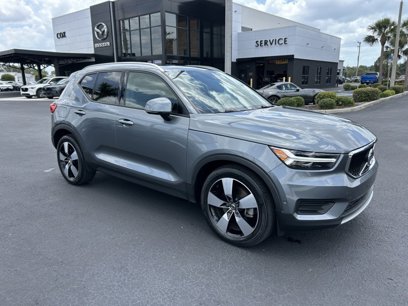 Used 2019 Volvo XC40 T5 Momentum