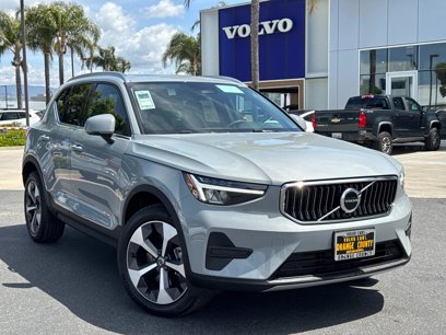 New 2025 Volvo XC40 B5 Core w/ Protection Package Premier