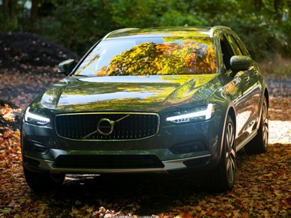 Used 2021 Volvo V90 T6 Cross Country