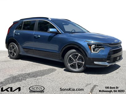 New 2025 Kia Niro SX
