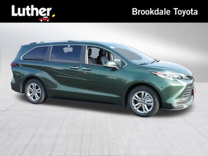 Certified 2022 Toyota Sienna Platinum