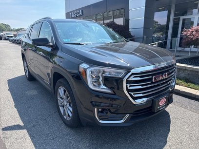 Used 2022 GMC Terrain SLT w/ Tech Package