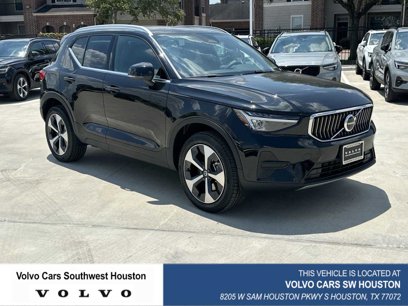 Certified 2025 Volvo XC40 B5 Core w/ Protection Package Premier
