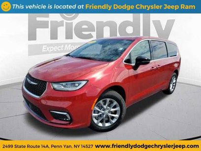 New 2026 Chrysler Pacifica Select