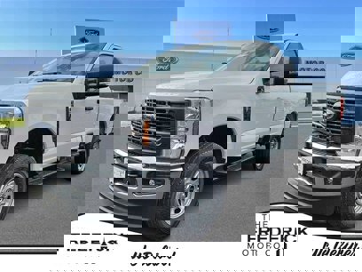 New 2024 Ford F350 XL w/ XL Chrome Package