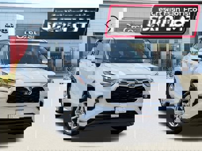 Used 2023 Toyota Highlander LE