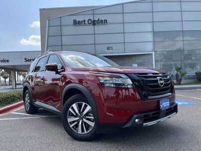 Used 2023 Nissan Pathfinder SL w/ Lighting Package (N92)