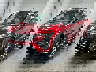 New 2025 Cadillac Optiq Luxury 2