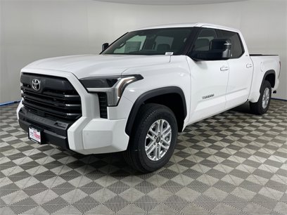 New 2025 Toyota Tundra SR5 w/ SR5 Premium Package
