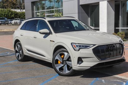Used 2022 Audi e-tron Premium Plus w/ Premium Plus Package