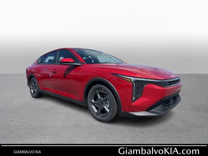 New 2025 Kia K4 LXS