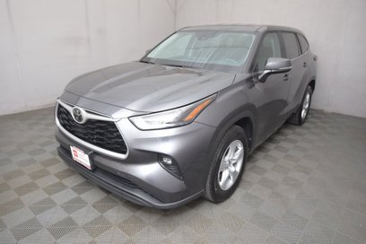 Certified 2023 Toyota Highlander LE