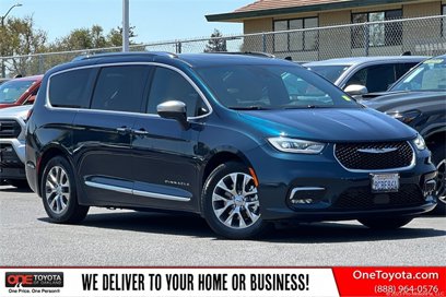 Used 2022 Chrysler Pacifica Pinnacle