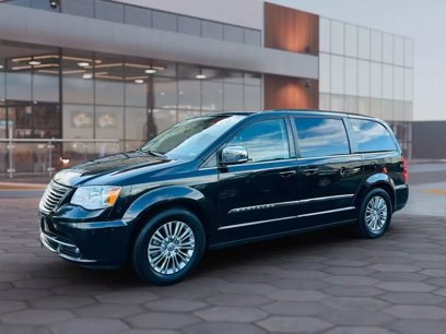 Used 2016 Chrysler Town & Country Touring-L w/ Trailer Tow Group