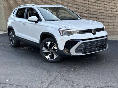 New 2025 Volkswagen Taos SE