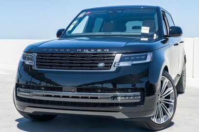 New 2025 Land Rover Range Rover Long Wheelbase SE
