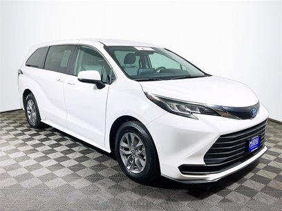 Certified 2022 Toyota Sienna LE
