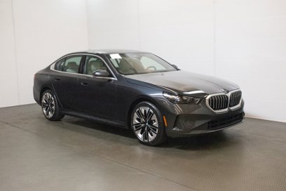 New 2026 BMW 530i xDrive w/ Premium Package
