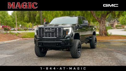 New 2025 GMC Sierra 2500 Denali Ultimate w/ Max Trailering Package