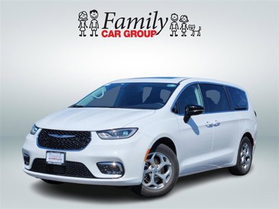 Used 2024 Chrysler Pacifica Limited