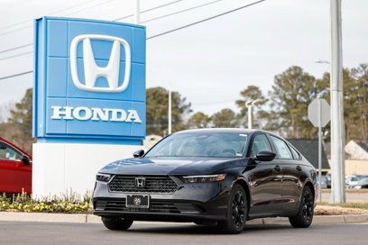 New 2025 Honda Accord SE