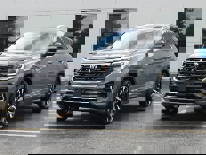 Used 2024 Volkswagen Atlas Cross Sport SEL Premium R-Line