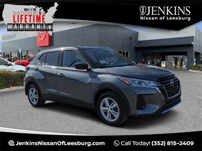 New 2025 Nissan Kicks Play S
