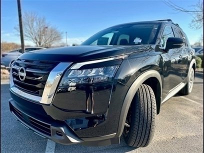 New 2025 Nissan Pathfinder SV