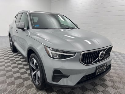 New 2025 Volvo XC40 B5 Core w/ Protection Package Premier
