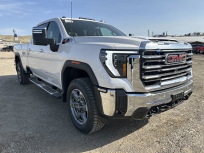 New 2025 GMC Sierra 2500 SLT w/ SLT Premium Package