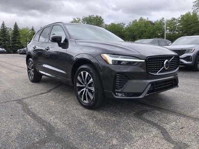 New 2025 Volvo XC60 B5 Core w/ Protection Package Premier