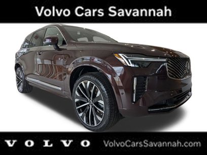 New 2025 Volvo XC90 T8 Plus w/ Protection Package Premier