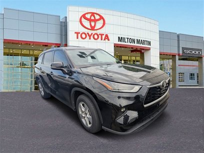 Certified 2022 Toyota Highlander LE